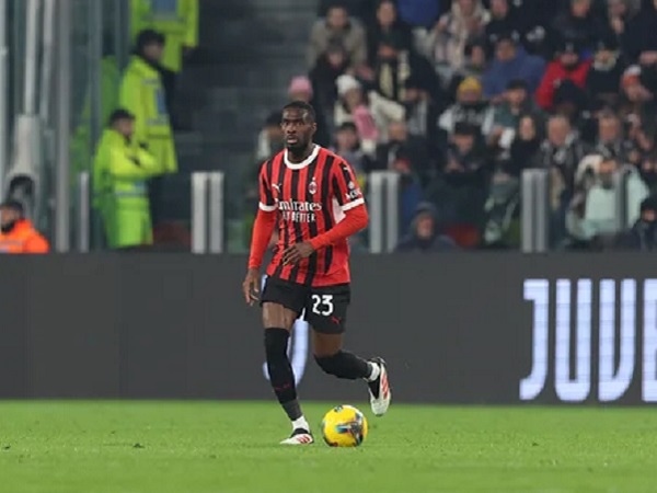Allegri Akan Terapkan Peran ala Barzagli untuk Fikayo Tomori di Milan